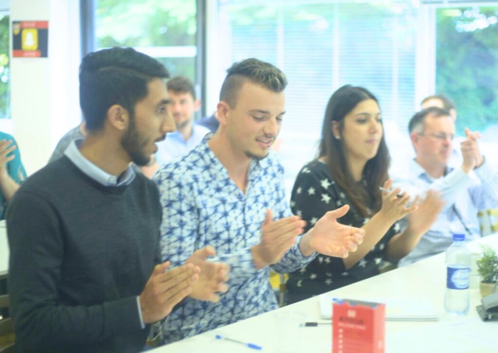 staff-clapping-after-an-employee-workshop